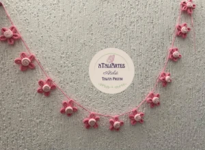 Varal de Flores Personalizadas em Tricotin - Artesanato e Personalizados