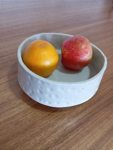 Travessa em porcelana branca - Artesanato e Personalizados