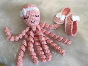 Polvo Amigurumi + Sapatinhos Rn - Artesanato e Personalizados
