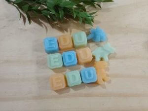 Sabonete Nome 3 Letras e Dino - Artesanato e Personalizados