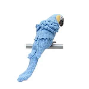 Arara em amigurumi - Artesanato e Personalizados