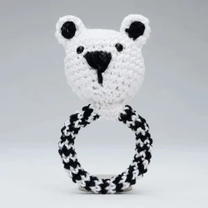 Chocalho Ursinho Preto e Branco Amigurumi - Artesanato e Personalizados