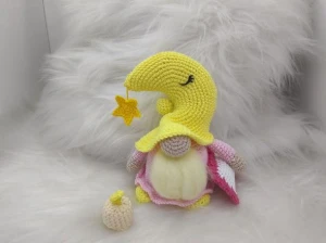 Gnomo Lua em Crochê - Artesanato e Personalizados
