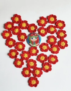 Florzinhas com Miolo em Crochê - Artesanato e Personalizados