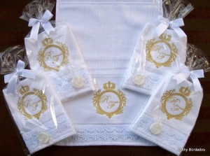 Lembrancinha de Casamento com Toalha e Sabonete - Artesanato e Personalizados
