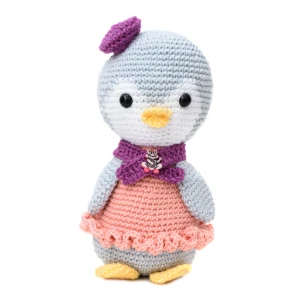 Pinguim de Boina Lilás em Amigurumi - Artesanato e Personalizados