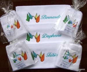 Lembrancinha Origami com Toalha, Sabonete e Tag - Artesanato e Personalizados