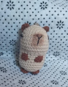Chaveiro de Capivara em Amigurumi - Artesanato e Personalizados