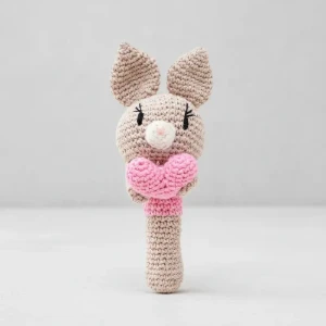 Chocalho Bastão Coelhinho Amigurumi - Artesanato e Personalizados