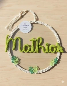 Porta maternidade Menino Personalizada Macramê com Tricotin - Artesanato e Personalizados
