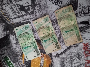 3 Cédulas 1 Real