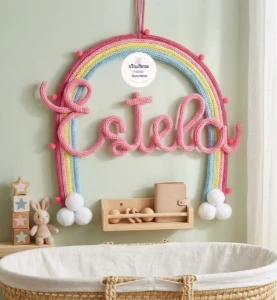 Porta Maternidade Arco-íris em Tricotin - Artesanato e Personalizados