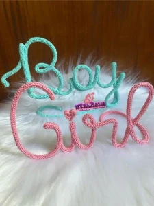Boy Girl Decorativo de Mesa em Tricotin - Artesanato e Personalizados