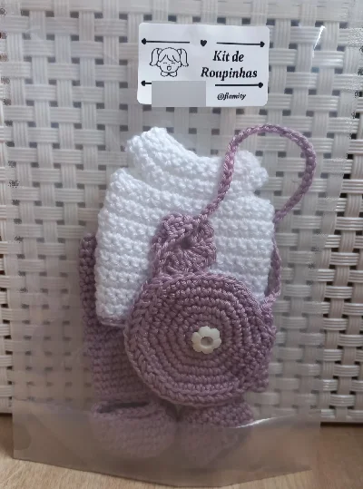 Boneca Amigurumi - Lia - Artesanato e Personalizados