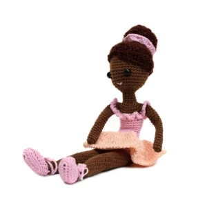 Boneca Bailarina Késia em amigurumi - Artesanato e Personalizados