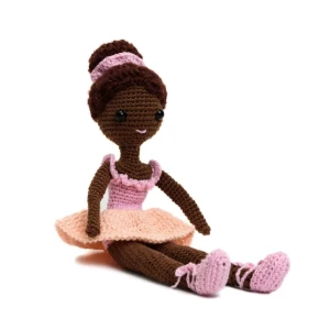 Boneca Bailarina Késia em amigurumi - Artesanato e Personalizados