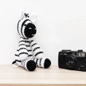 Zebra em Amigurumi - Artesanato e Personalizados