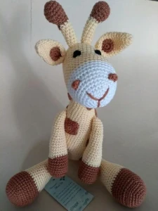 Amigurumi Girafa Oliver - Artesanato e Personalizados