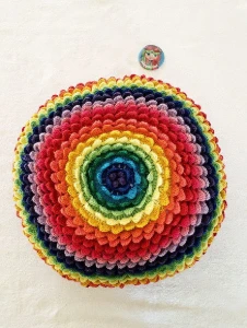 Capa de Almofada em Crochê Flor Pétalas - Artesanato e Personalizados