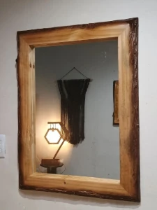 Espelho Decorativo com Moldura Artesanal