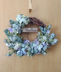 Guirlanda rústica com flores desidratadas - Artesanato e Personalizados