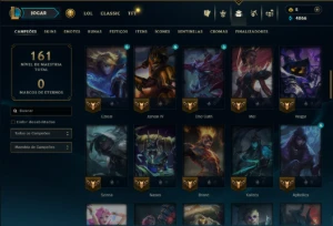 Platina 4 com 70 Champs e 49 Skins +1 Prestigio da LB - League of Legends LOL