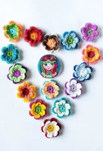 Flores de Duas Camadas em Crochê - Artesanato e Personalizados
