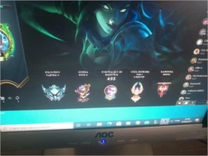 Conta do lol no platina 2 todos os campeões , 175 skins . - League of Legends