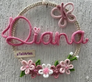 Guirlanda Rosas e Flores em Tricotin - Artesanato e Personalizados