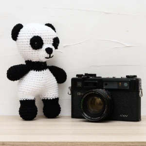 Panda Médio em Amigurumi - Artesanato e Personalizados