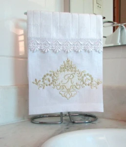Toalha de Lavabo Luxo com Linho e Guipir - Artesanato e Personalizados