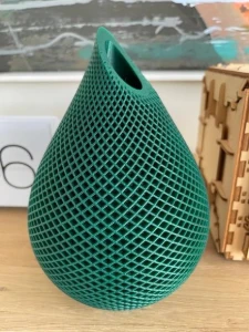 Vaso Decorativo em Impressão 3D - 20 cm - Artesanato e Personalizados