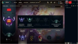 Conta D4 SoloQ P4 Flex Muito Espólio e Lux Elementalista - League of Legends LOL