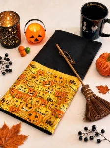 Pano de Prato Halloween barrado amarelo - Artesanato e Personalizados
