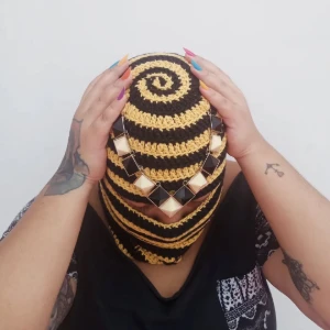 Balaclava rainha - Artesanato e Personalizados