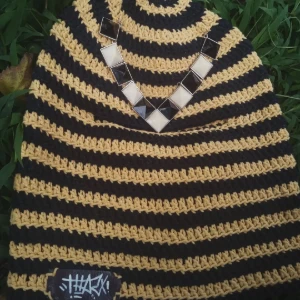 Balaclava rainha - Artesanato e Personalizados