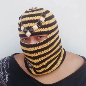 Balaclava rainha - Artesanato e Personalizados