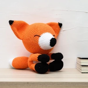 Raposa Soneca Amigurumi Decoração Infantil Artesanal - Artesanato e Personalizados