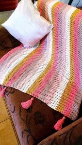 Manta Coral Listrada em Crochê Kit - Artesanato e Personalizados