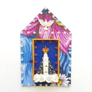 Capelinha de Madeira e Chita "N. S. Aparecida" - Artesanato e Personalizados