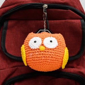 Chaveiro Coruja laranja em amigurumi - Artesanato e Personalizados
