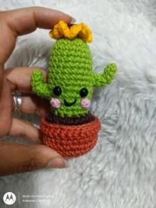 Trio de Chaveiros de Crochê Cactos - Artesanato e Personalizados