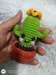 Trio de Chaveiros de Crochê Cactos - Artesanato e Personalizados