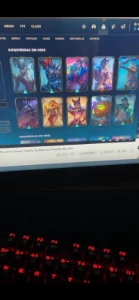 conta LOL PLATINA 2 , 100 campeoes/ 25 skins / LV 100 - League of Legends