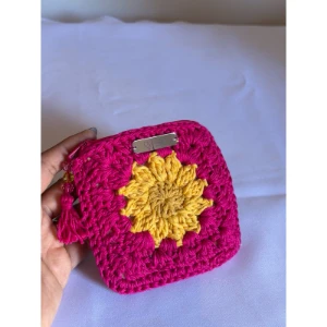 Porta-moedas de crochê - Artesanato e Personalizados
