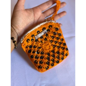 Porta-moedas de crochê - Artesanato e Personalizados