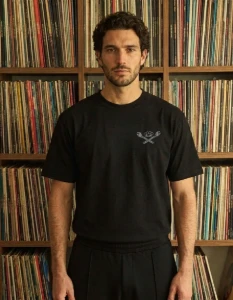 Camiseta Preta Mechanics - Artesanato e Personalizados