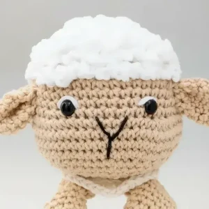 Chocalho Ovelhinha Amigurumi - Artesanato e Personalizados