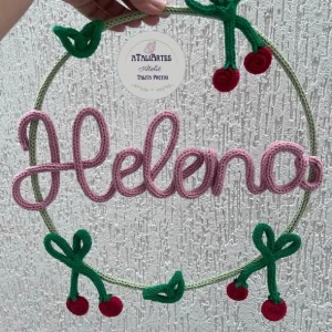Guirlanda Cerejinha Personalizada em Tricotin - Artesanato e Personalizados
