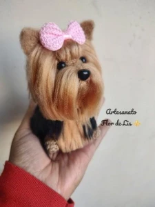 Miniatura Yorkshire - Amigurumi de Crochê com Feltragem - Artesanato e Personalizados